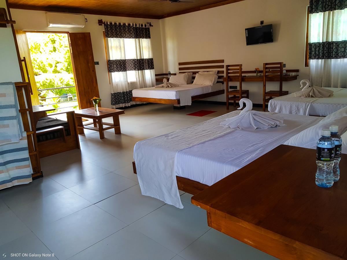 Eco Hotel Black & White - Anuradhapura مايهينتاليه المظهر الخارجي الصورة