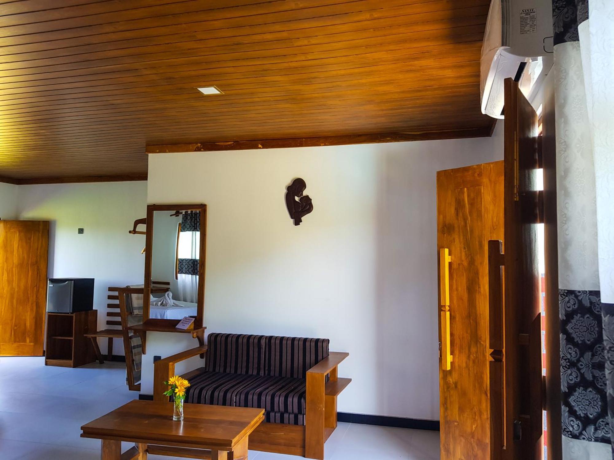 Eco Hotel Black & White - Anuradhapura مايهينتاليه المظهر الخارجي الصورة